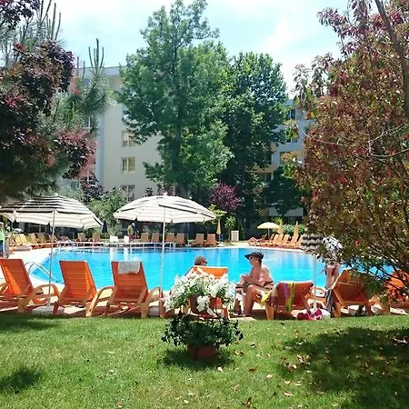 Yassen Village Lejlighedshotel 3*