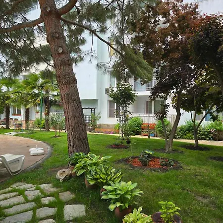 雅思森假日村 3*