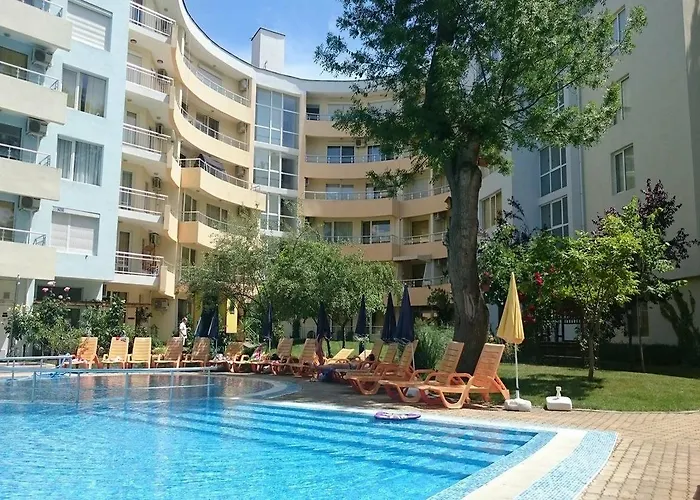 Aparthotel Yassen Holiday Village