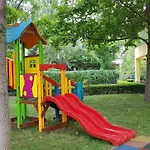 Yassen Holiday Village