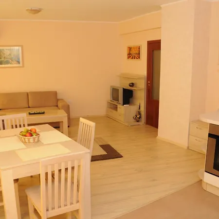 Yassen Village Aparthotel Sluneční pobřeží