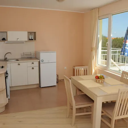 Yassen Village 3* ساني بيتش