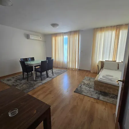 מלון דירות Yassen Village 3*