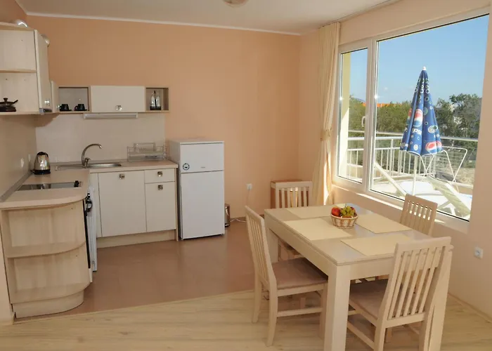 Yassen Village 3* Sluneční pobřeží