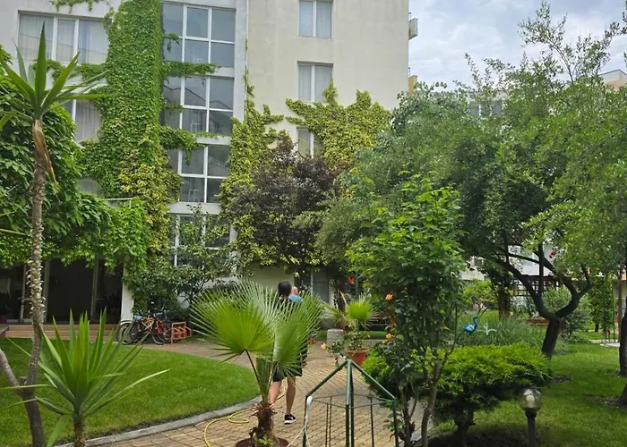 Aparthotel Yassen Village 3*