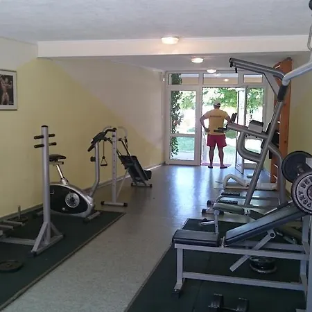 Yassen Village Apartahotel 3*